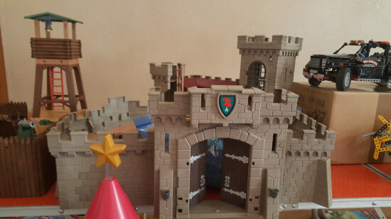 Playmobil et château fort à la vente de jouets